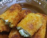 Foto langkah ke 7 dari resep Risol Mayo Telur Sosis.