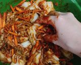 Foto langkah ke 8 dari resep Kimchi Homemade Vegetarian.