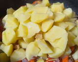 Foto del paso 2 de la receta: Ragú de pavo con verduras guisadas