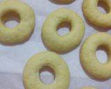 Foto langkah ke 5 dari resep Donat Tanpa Ulen.