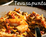 Foto del paso 1 de la receta: Fideuá de titaina 🍅 🐟 🦐🌶 🥣