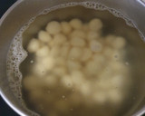 Foto del paso 4 de la receta: Gnocchi con salsa de queso gorgonzola, pera, bacon y nueces