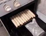 Szezámmagvas virsliroló recept fázis 4 fotója