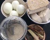 Foto langkah ke 1 dari resep Semur khas betawi (telur,tahu,tempe).