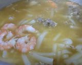 Hình bước làm 3 của món Bánh canh bột xắt phiên bản vét tủ lạnh