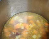 Foto del paso 3 de la receta: Alubias rojas con chorizo y acelgas en olla a presión