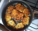 A picture of step 3 of Scallion Rice Fritters (Torrejas de Arroz).