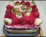 A picture of step 14 of No bake Raspberry cheese cake.