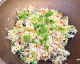 รูปขั้นตอนการทำที่ 4 ของ ข้าวเหนียวผัดผักรวม #กินผักรักสุขภาพ4