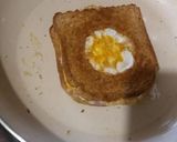 Foto del paso 3 de la receta: Huevo al hoyo