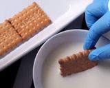 صورة لخطوة 1 من وصفة حلى نوتيلا سريع