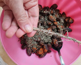 Foto del paso 3 de la receta: Aceitunas negras estilo griego aliñadas