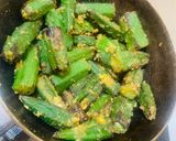 A picture of step 2 of Dahi Vendi (Okra in curd).
