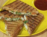 A picture of step 5 of #Chilli cheese grilled toast.