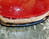 Foto del passaggio 24 della ricetta Cheesecake con Pasta Sfoglia Dolce Friabile e Salsa di Ciliegie a Specchio