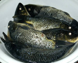 Foto langkah ke 1 dari resep Pepes Ikan Mas Duri Lunak Bumbu Super dengan Teknik Presto.