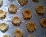 Foto langkah ke 5 dari resep Cheese Thumbprint Cookies.