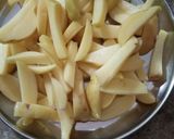 पोटैटो फ्रेंच फ्राइज़ (potato french fries recipe in Hindi) रेसिपी चरण 1 फोटो