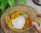 Foto langkah ke 2 dari resep Bola Labu kuning isi coklat.
