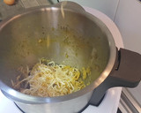 Foto del paso 2 de la receta: Bolitas de pollo y curry