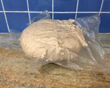 Foto del paso 3 de la receta: Bollo para pizza y pancitos saborizados con harina integral molienda fina