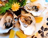 A picture of step 3 of Two options for serving fresh oysters.