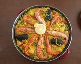 A picture of step 5 of Canary Islands Seafood Paella.