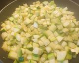 Foto del paso 3 de la receta: Lomo de cerdo con vegetales en salsa suave de vino y cúrcuma