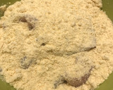 Foto del paso 2 de la receta: Pollo adobado y rebozado en harina de maíz