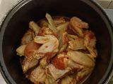 25. SWEET SPICY CHICKEN WINGS