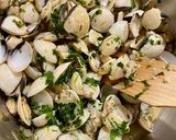 Une image de l'étape 3 de Spaghettis Vongole.