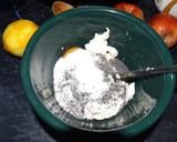 Foto del paso 2 de la receta: Pastel streusel de requesón con manzanas y semillas de amapolas
