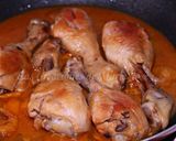Foto del paso 5 de la receta: Muslos de pollo en salsa de nísperos