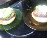 Foto del paso 4 de la receta: Baguels de hamburguesa con huevo frito