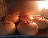 Foto langkah ke 6 dari resep Roti Abon Mayo.