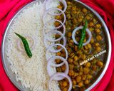 A picture of step 4 of Chole Chawal.