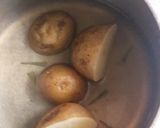 A picture of step 2 of Stuffed vada vegetable Roll.