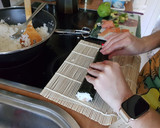 Foto del paso 12 de la receta: Sushi de salmón y atún