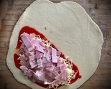 Foto del paso 6 de la receta: Cena italiana: Calzone clásico y Calzone de salchichón ibérico con champiñones