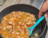 Foto langkah ke 3 dari resep Ayam Toge Tumis Pedas.