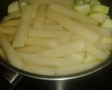 Foto del paso 2 de la receta: Crema de calabacín y espárragos