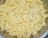 A picture of step 2 of Tomato Masala Macaroni.