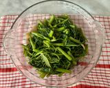 Foto langkah ke 4 dari resep Cah Kangkung Bawang Putih.