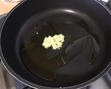Une image de l'étape 5 de Fondue de céleri branche au bouillon de crevettes et laitue de mer.
