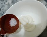A picture of step 1 of Potato eggs sandwich.