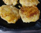 A picture of step 3 of Aloo ki tikki.