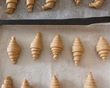 Foto del passaggio 5 della ricetta Cornetti sfogliati
