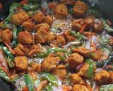 A picture of step 5 of Soya Pulao.