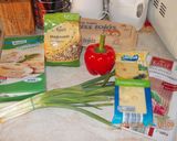 Sajtos-tojásos-baconös tésztakoszorú recept fázis 1 fotója