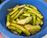 Hình bước làm 1 của món Ngó Môn Xào Thịt Bò